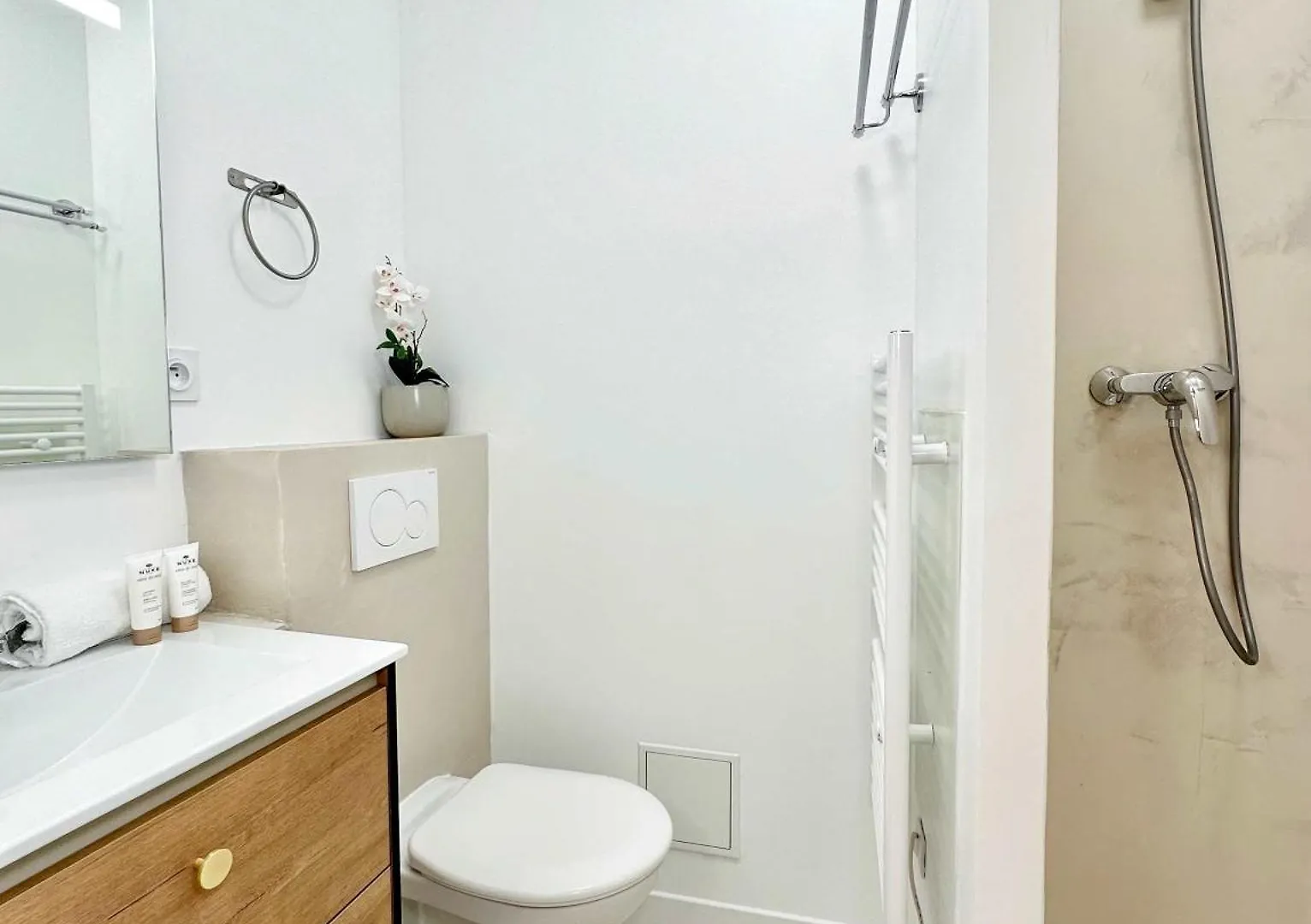 Appartamento Brand New In Le Marais *