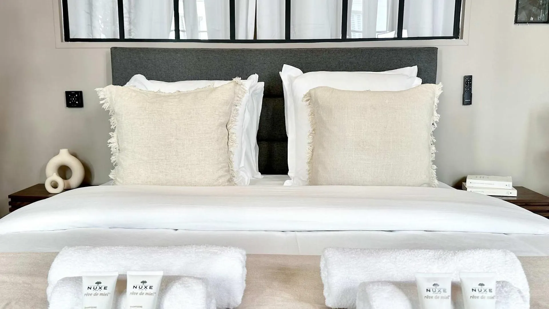 Brand New In Le Marais Parigi