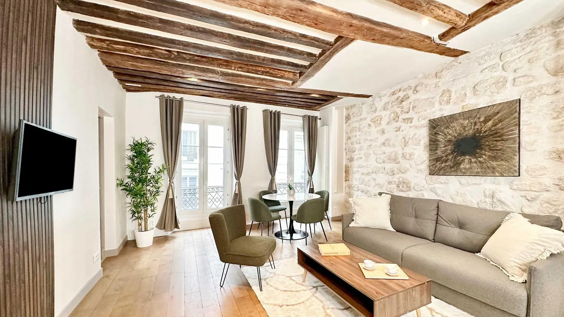 Appartamento Brand New In Le Marais Parigi