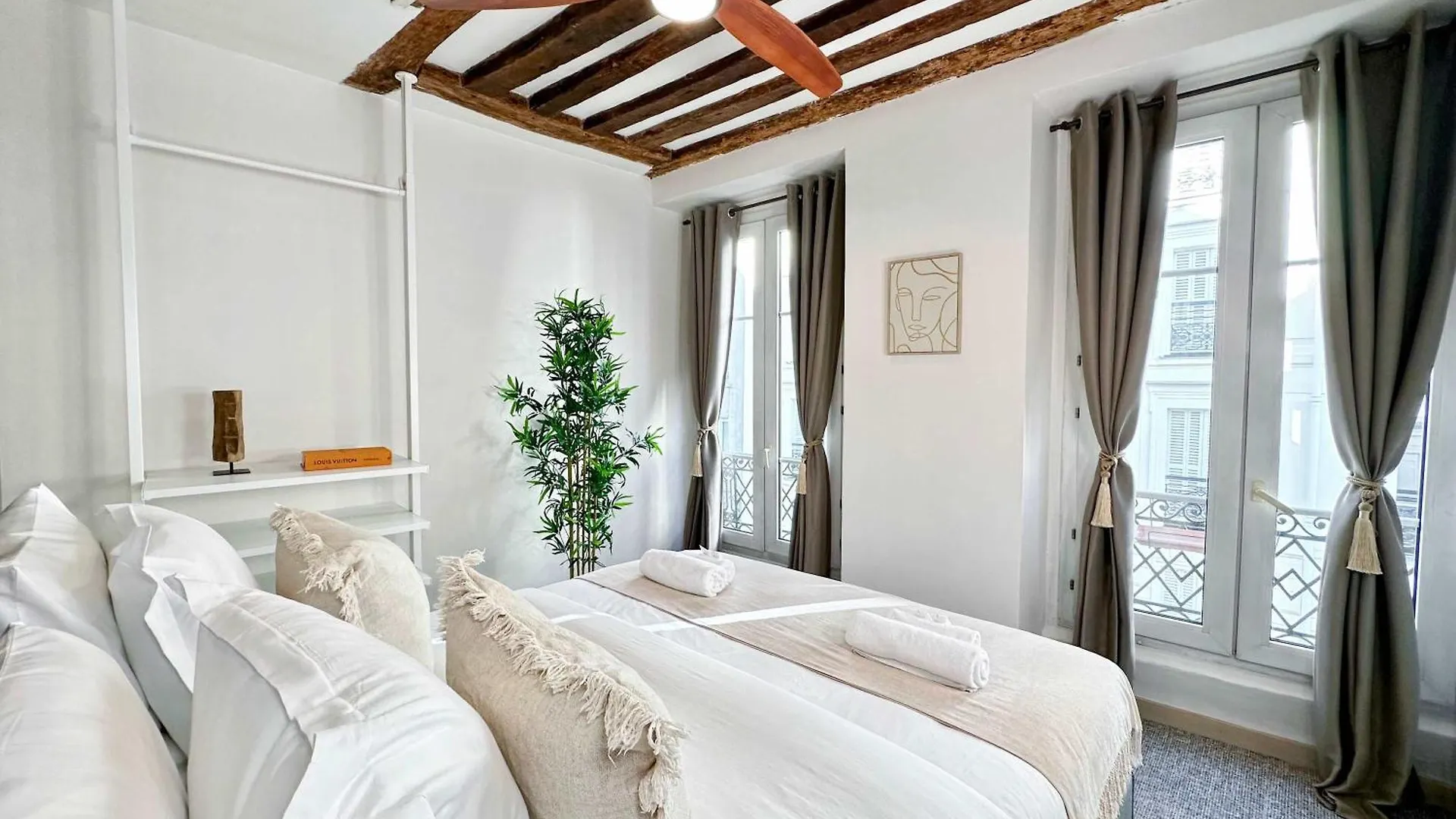 Brand New In Le Marais Parigi