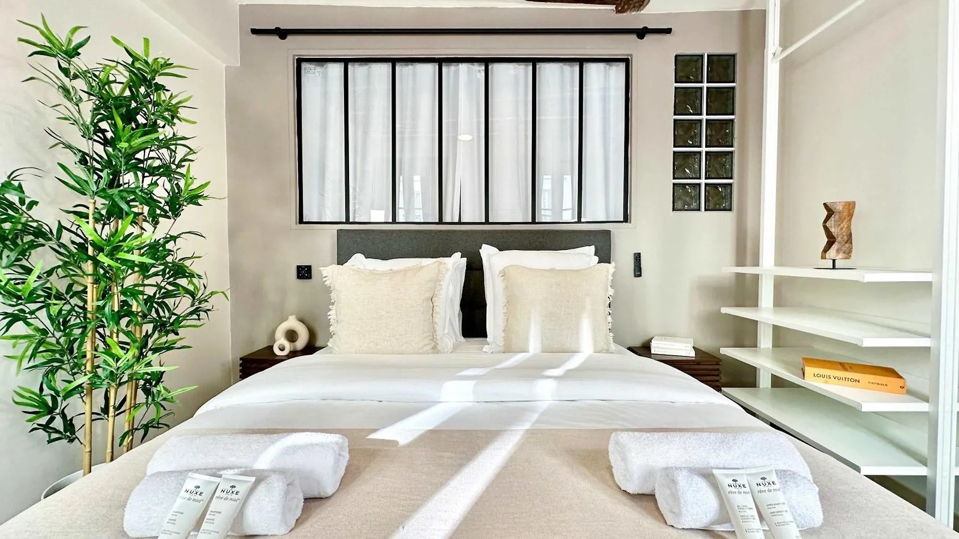 Apartment Brand New In Le Marais Paris