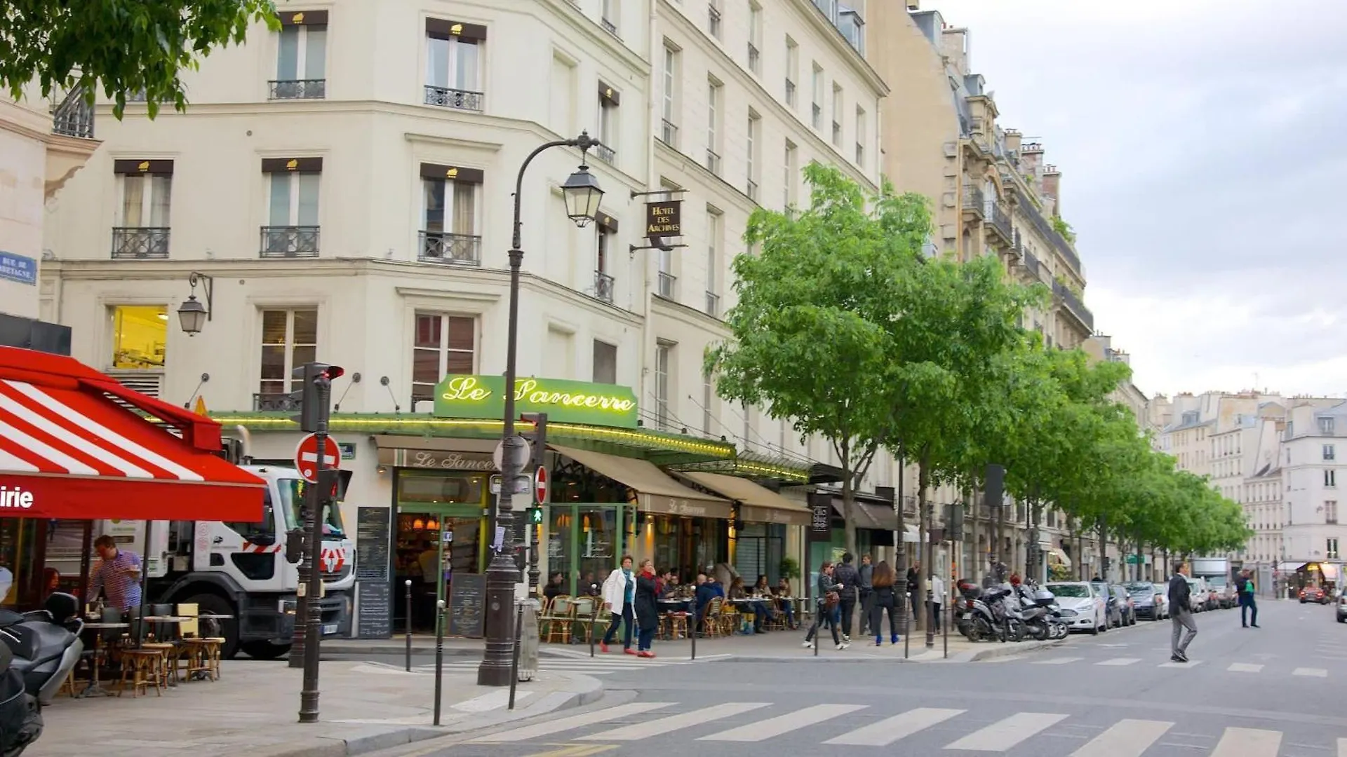 Apartment Brand New In Le Marais Paris