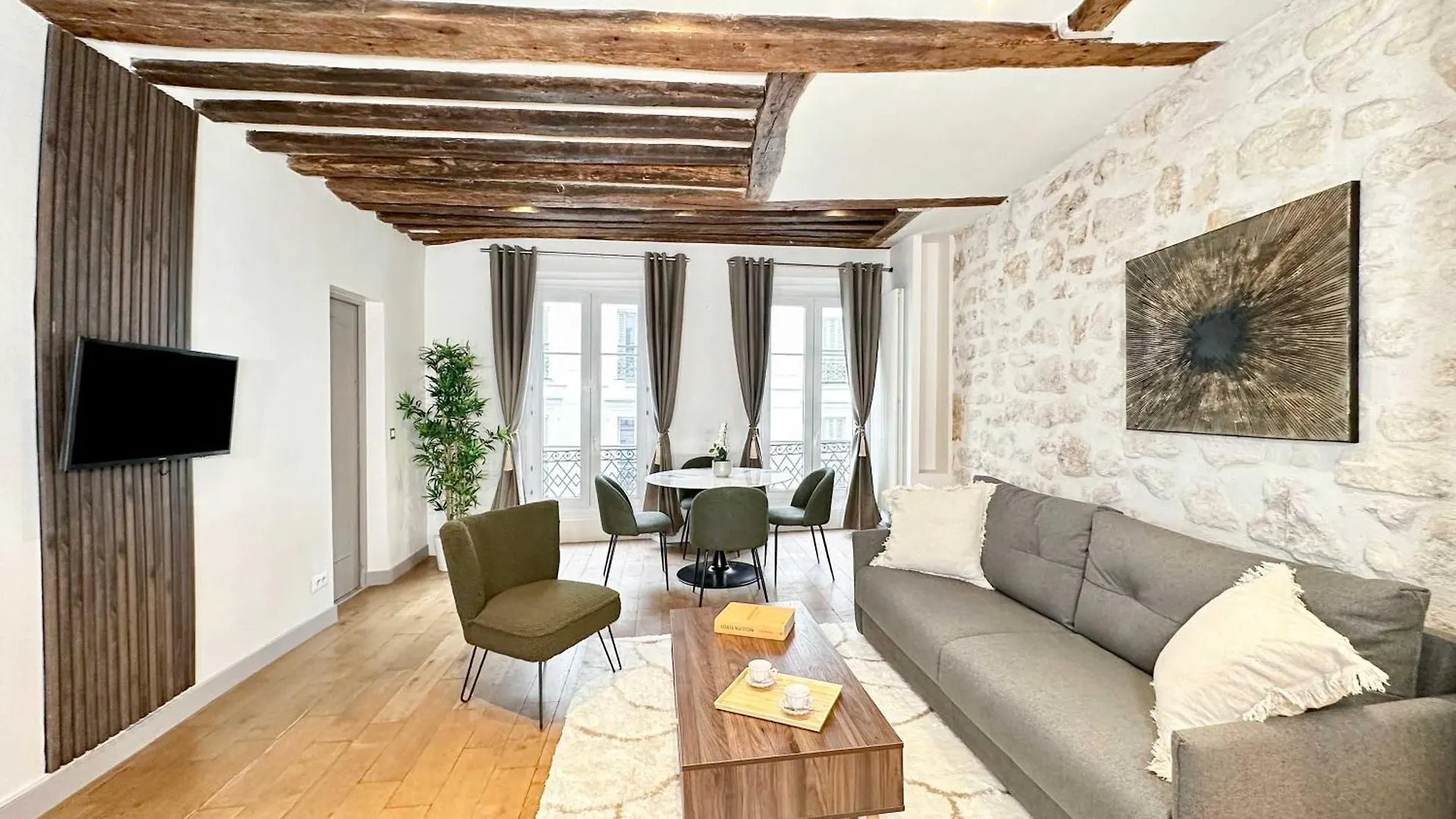 Brand New In Le Marais Apartman